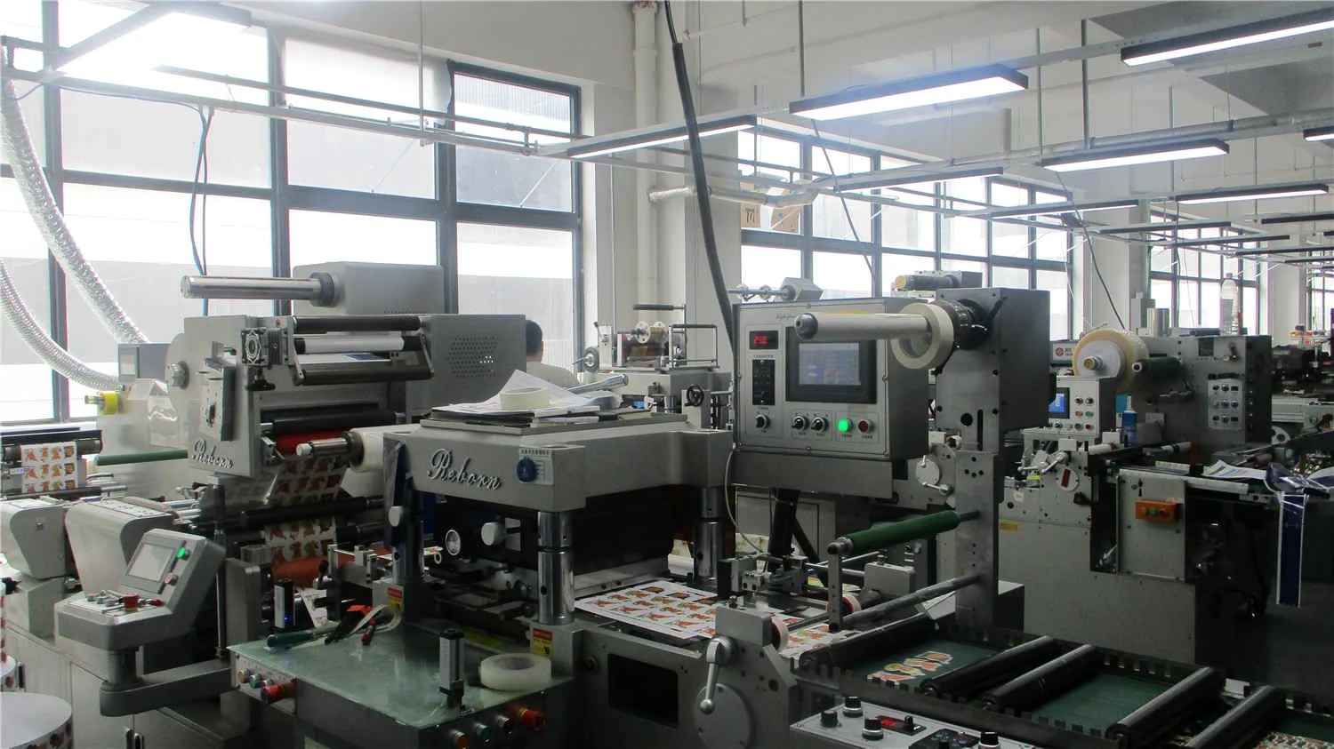 Label printing production line